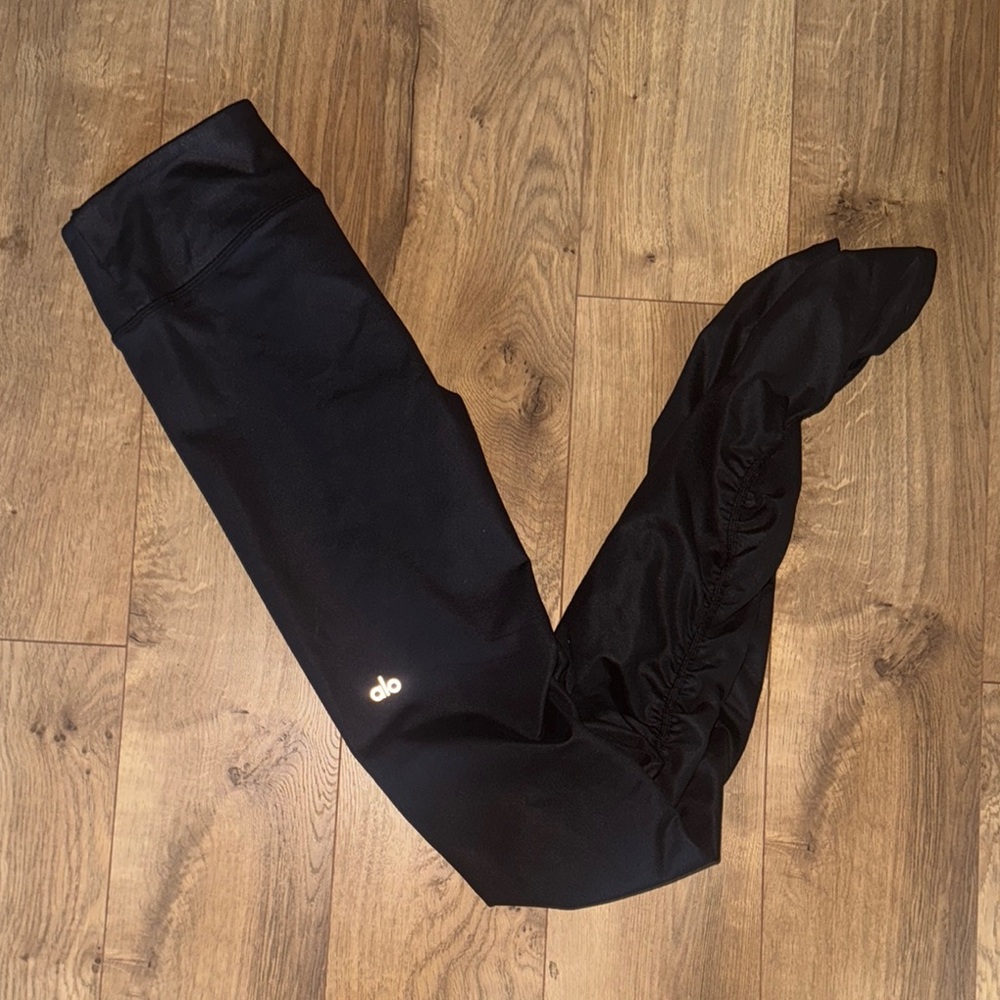 ALO Yoga  Midnight Black Leggings size small